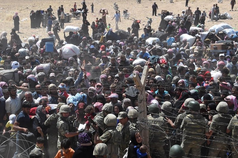 KABİL’İN DÜŞMESİ SONRASINDA HIZLANAN AFGAN GÖÇÜNE BATI’NIN BAKIŞI