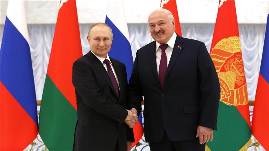 Lukaşenko, S-400 ve İskender Sistemlerini Devreye Soktu