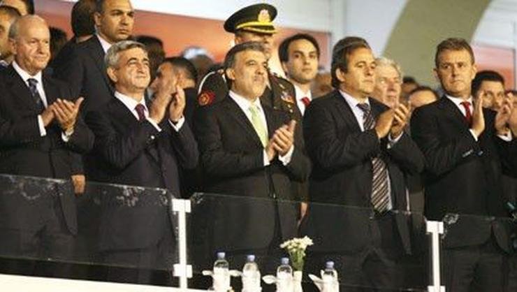 “Özür”lü Aydınlar